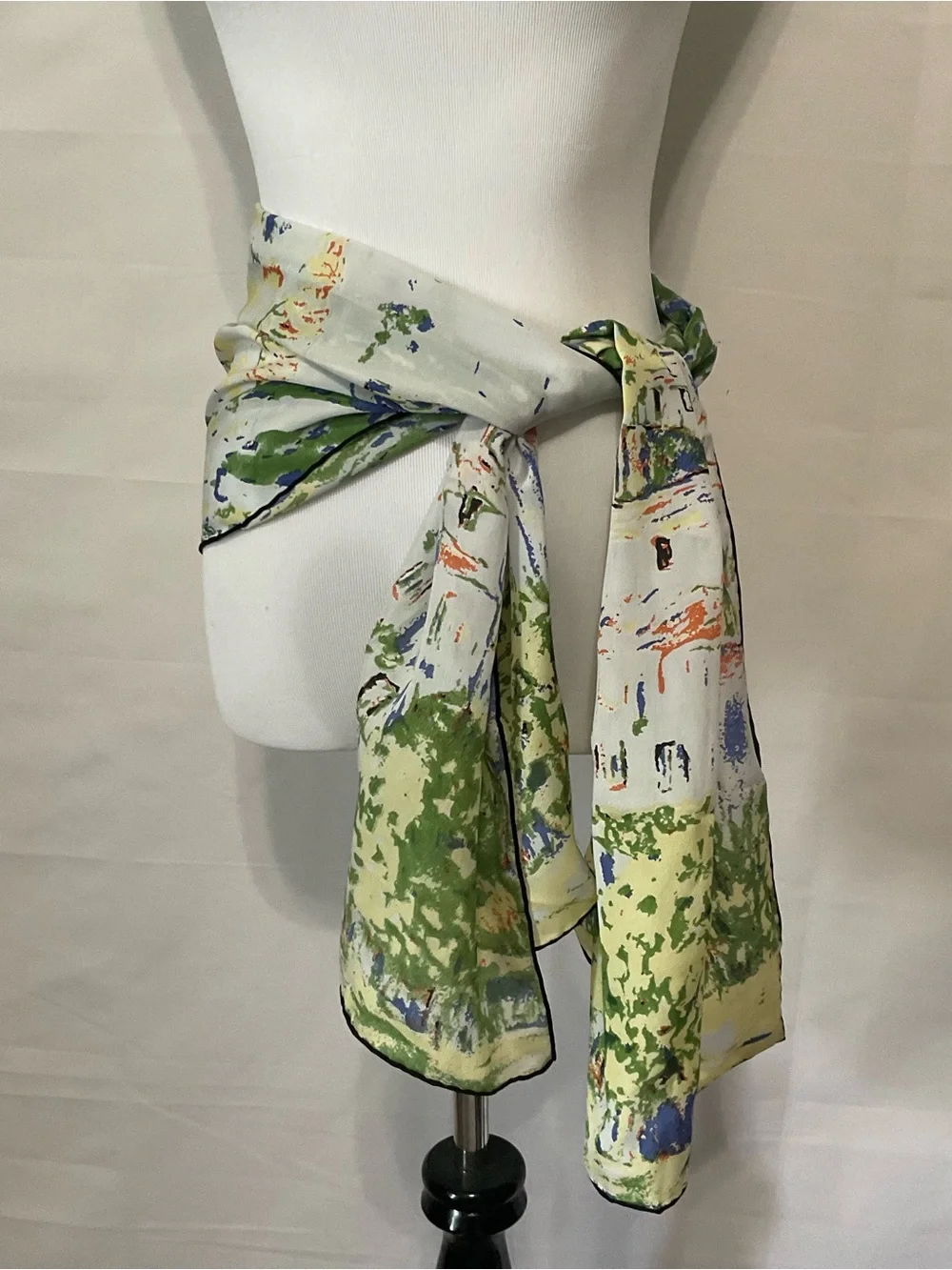 Eterno 100% Soie Silk oblong watercolor design scarf